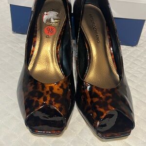 Classic Arturo Chang Heels, size 9 1/2